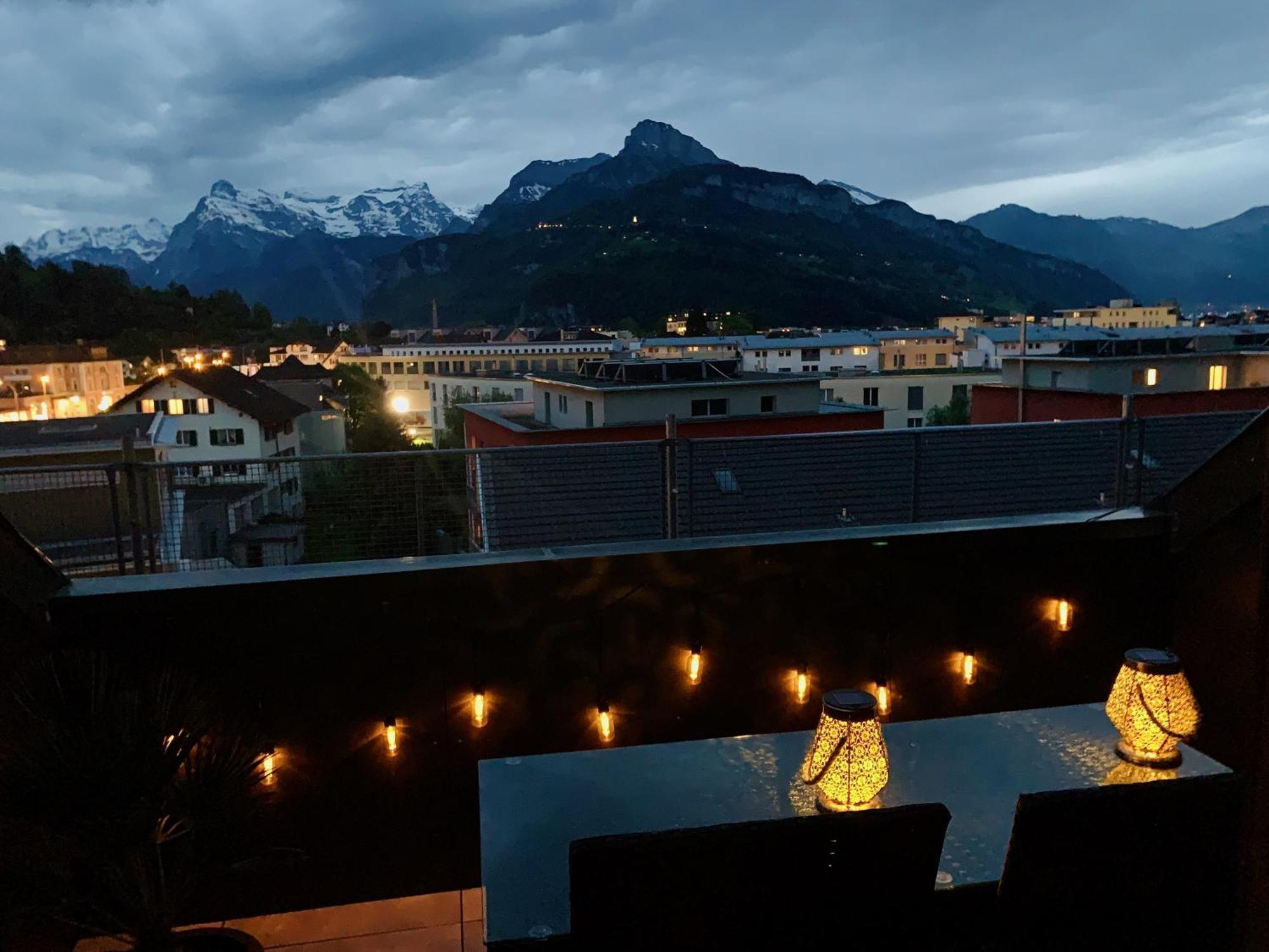 Luna O Mountainview O Pizzaoven Brunnen Buitenkant foto